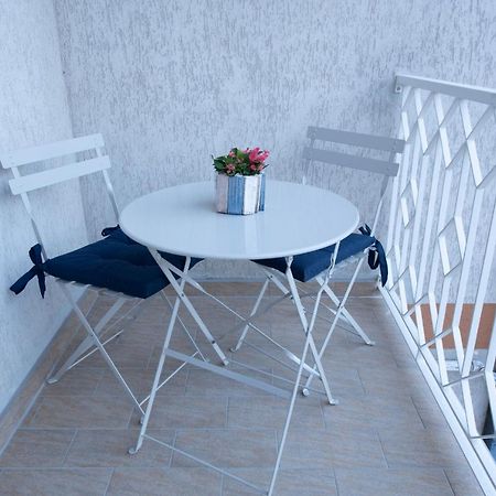 Dimora Dei Sogni Bed & Breakfast ชิวิตาโนวา มาร์เค ภายนอก รูปภาพ