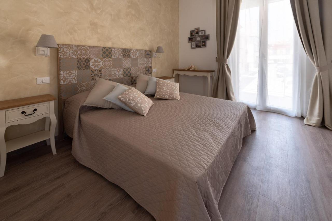 Dimora Dei Sogni Bed & Breakfast ชิวิตาโนวา มาร์เค ภายนอก รูปภาพ
