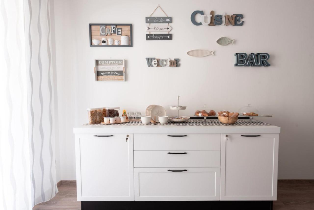 Dimora Dei Sogni Bed & Breakfast ชิวิตาโนวา มาร์เค ภายนอก รูปภาพ