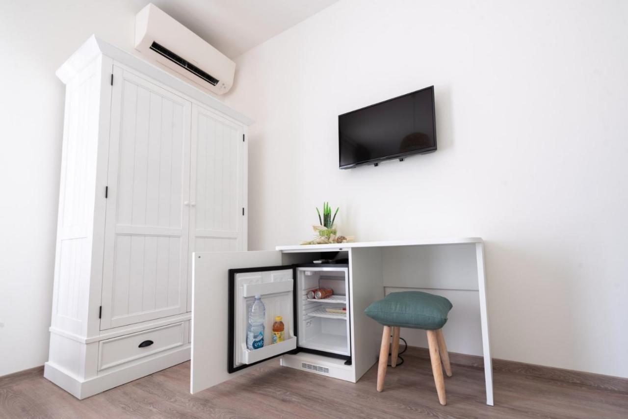 Dimora Dei Sogni Bed & Breakfast ชิวิตาโนวา มาร์เค ภายนอก รูปภาพ
